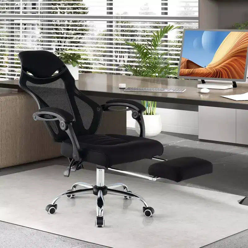 Sedia da ufficio ergonomica in rete nera con poggiapiedi e schienale reclinabile, 1 persona